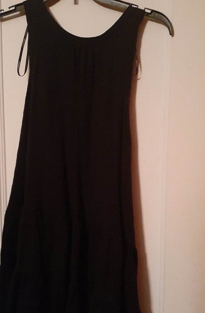 Forever 21 Black Flowy Long Tank - Womens Large